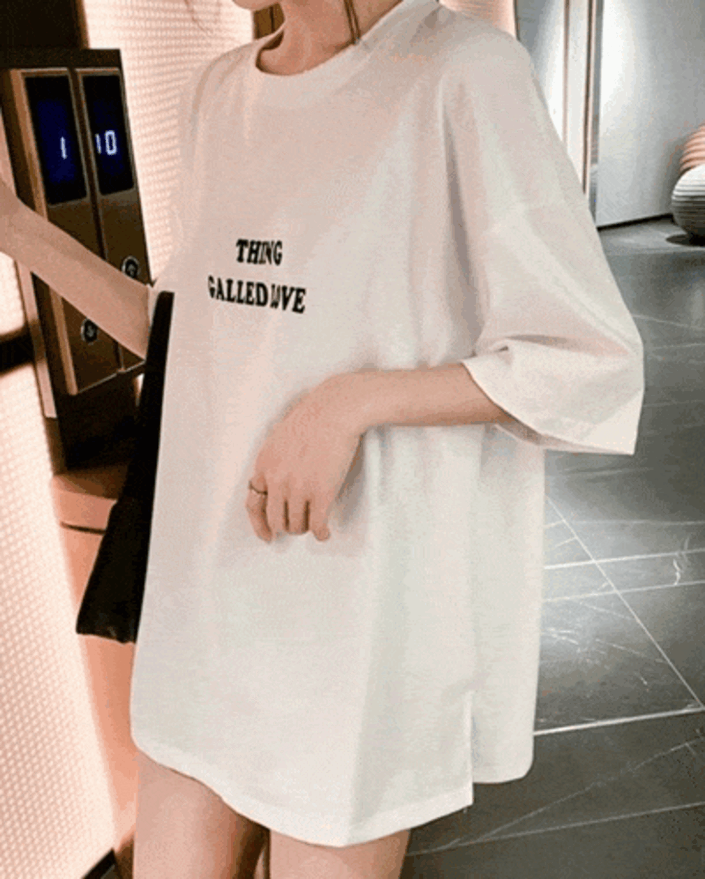 라운드넥 레터링 반팔티 오버핏 박스티 검정 흰색 티셔츠